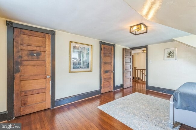 Building Photo - 6825 Ridge Ave