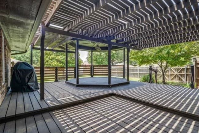 Building Photo - 913 Lake Meadows Dr