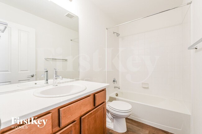 Building Photo - 10142 Luneth Dr