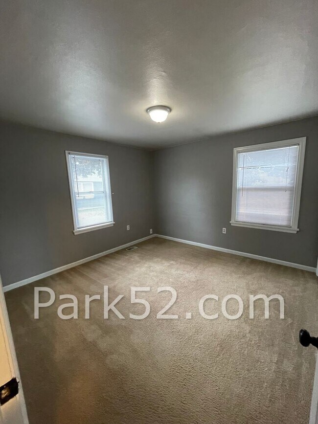 Building Photo - 4614 N 29th St