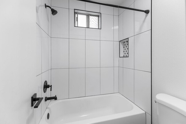 Building Photo - Nice studio apartment in Phoenix!