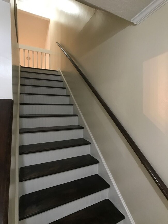 Building Photo - 1 Pointer Pl