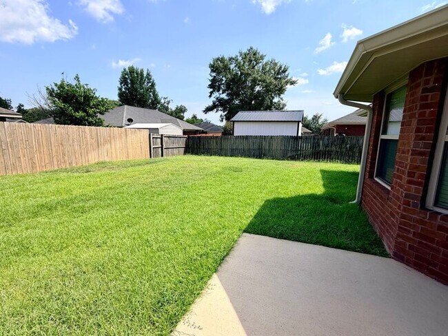Building Photo - 4599 Belvedere Circle