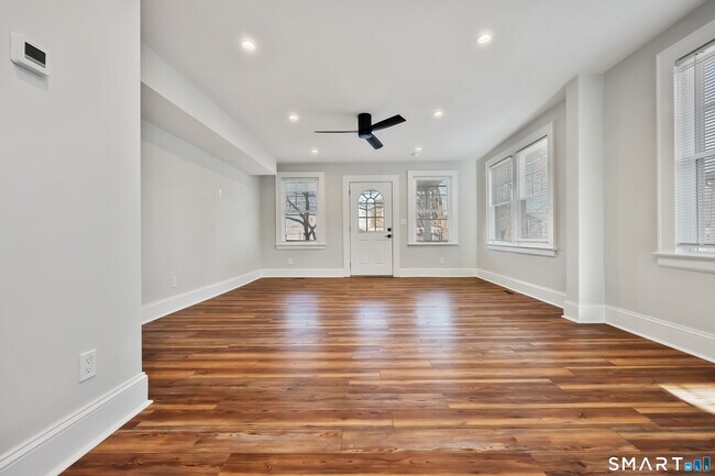 Building Photo - 60 Walter Ave