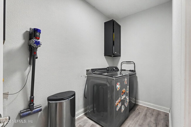 Building Photo - 12647 Julington Oaks Dr