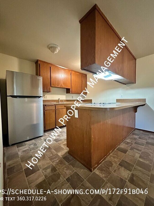 Building Photo - 4928 Mt Tahoma Dr SE