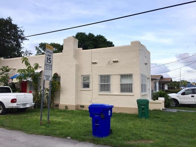 Building Photo - 1245 NW 45th St