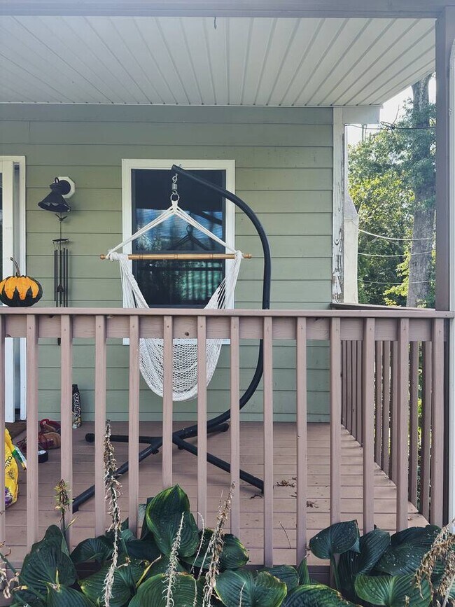 Building Photo - 14 Sterling Rd