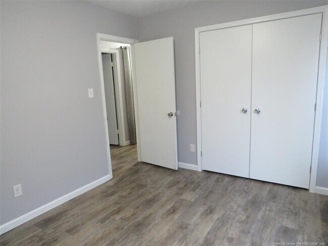 Building Photo - 760 Ashbrook Rd