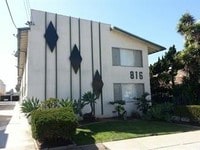 Building Photo - 816 N Victor Ave.