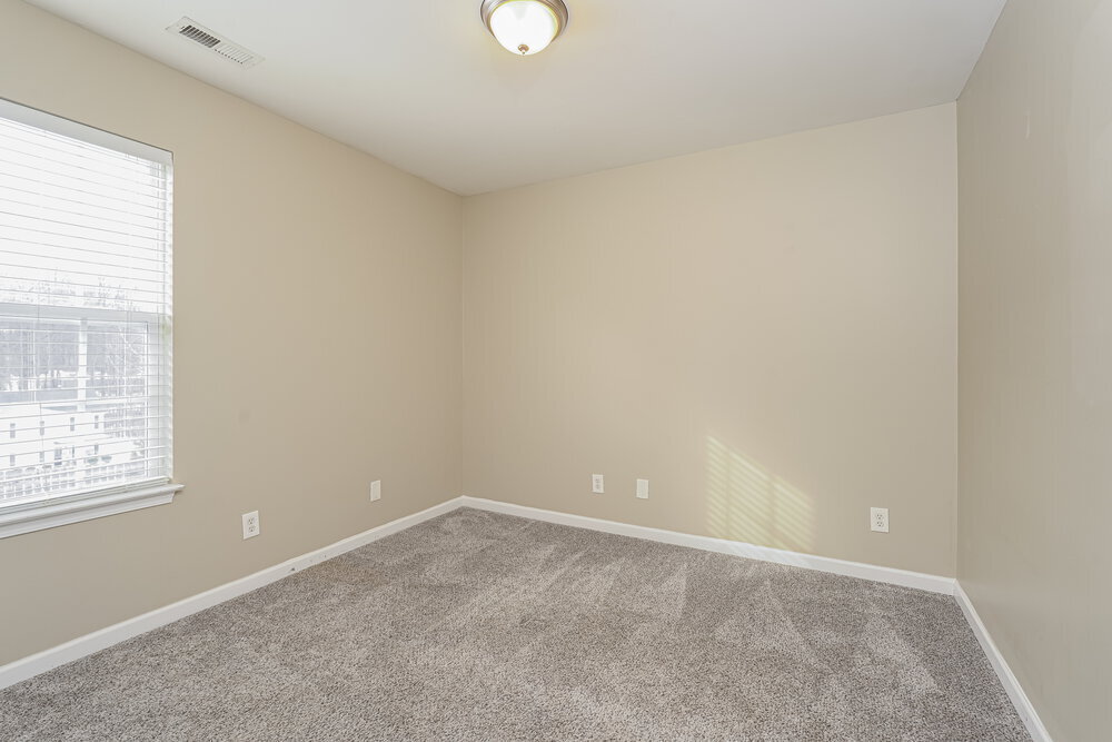 Building Photo - 5624 Fairway Forest Dr