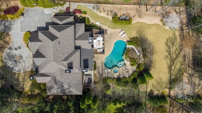 Building Photo - 5265 Peachtree Dunwoody Rd NE