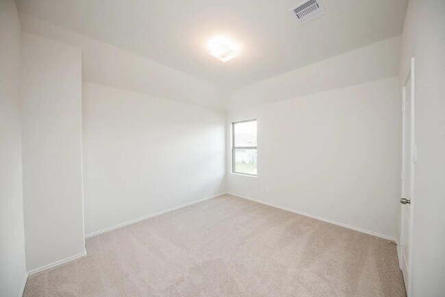 Building Photo - 32402 Clouser Crawdad Ct