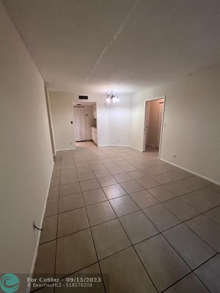 Building Photo - 108 Gardens Dr