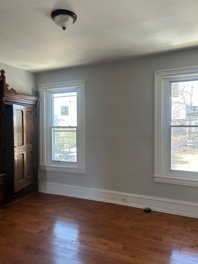 Building Photo - 2405 N 17th St