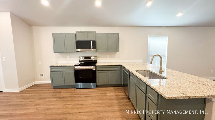 Building Photo - 2156 Kokomo Ave