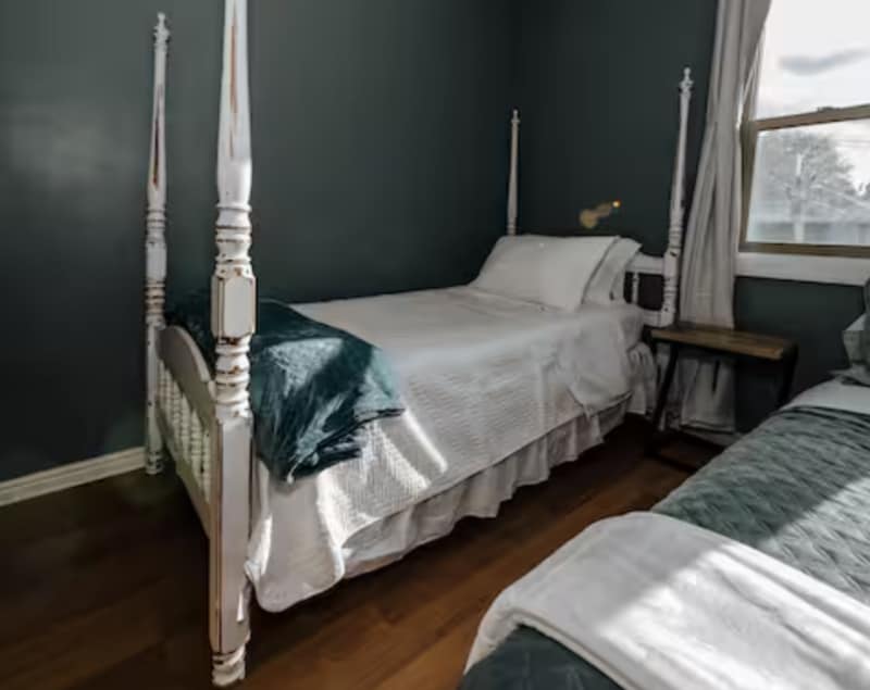 Building Photo - 1242 S 300 E