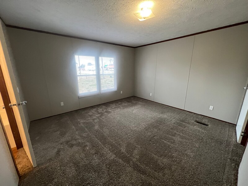 Building Photo - 77 Peach St