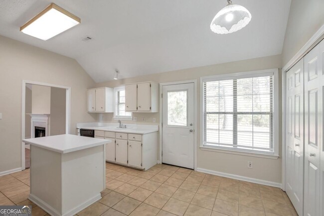 Building Photo - 659 Lora Smith Rd