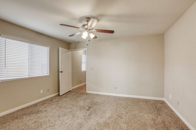 Building Photo - Beautiful 4 bedroom POOL home close to Nellis AFB!