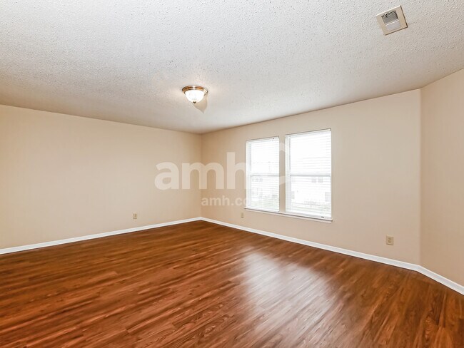 Building Photo - 6768 W Philadelphia Dr