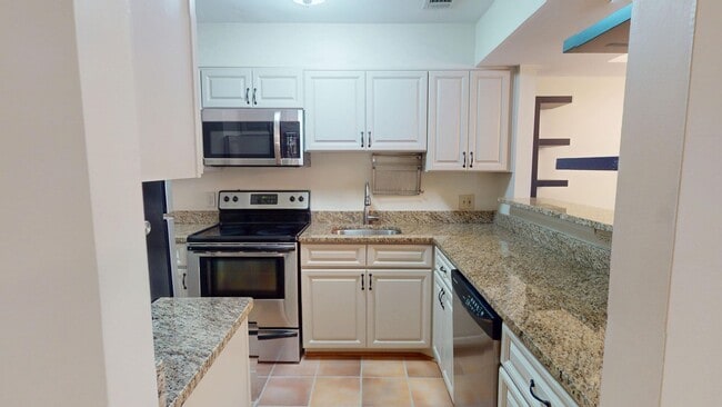 Building Photo - Serene Living in Rockville! Over 1,000 Squ...