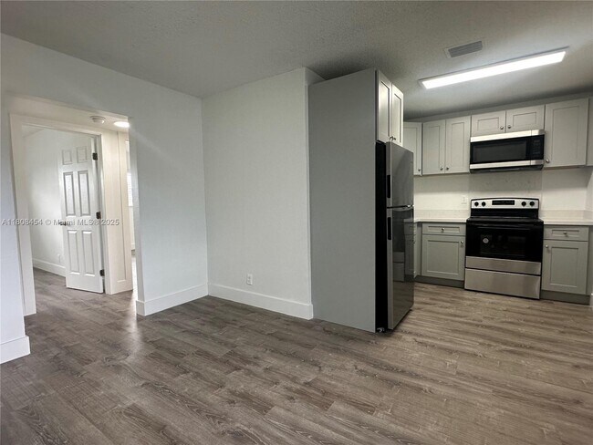 Building Photo - 2401 NW 9th Ave