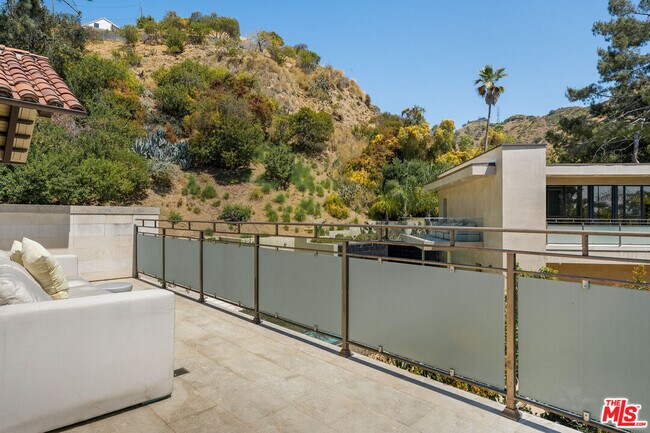 Building Photo - 7801 Hillside Ave
