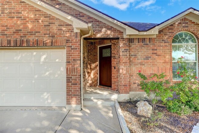 Building Photo - 1517 Rainbow Parke Dr