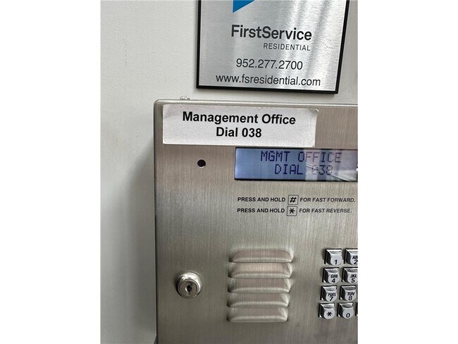 Building Photo - 575 N 1st St