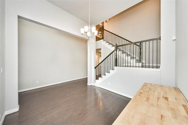 Building Photo - 120 Chestnut Run Ct