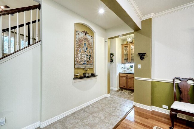 Building Photo - 1800 Bluffwood Pl