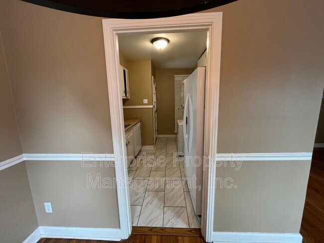 Building Photo - 3938 Brennan Dr