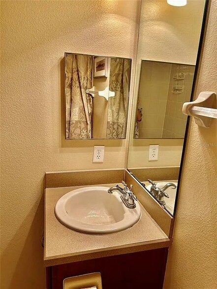 Building Photo - 3451 Windsor Lake Cir