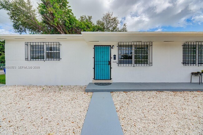 Building Photo - 9391 NW 5th Ave