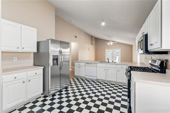 Building Photo - 8158 Magnolia Village Dr N