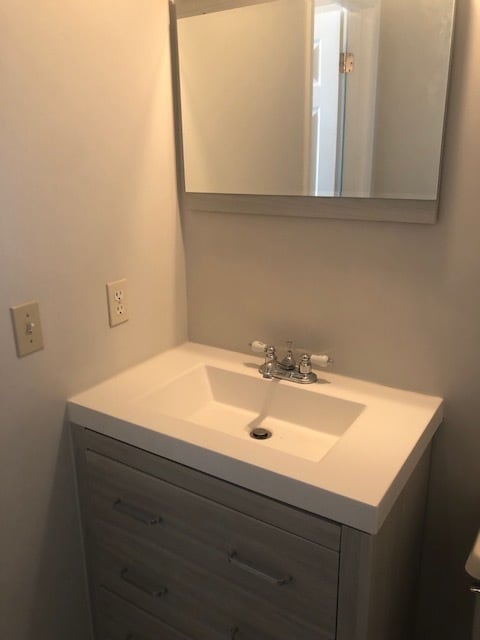Building Photo - 3 Bedroom 2.5 bath w/1 car garage - Countr...