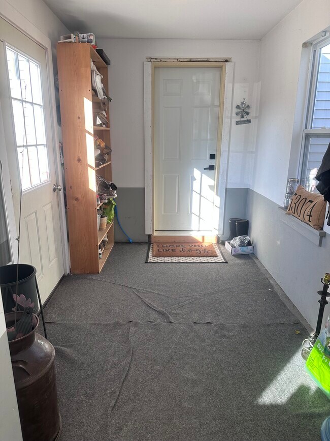 Building Photo - 213 E Douglas St