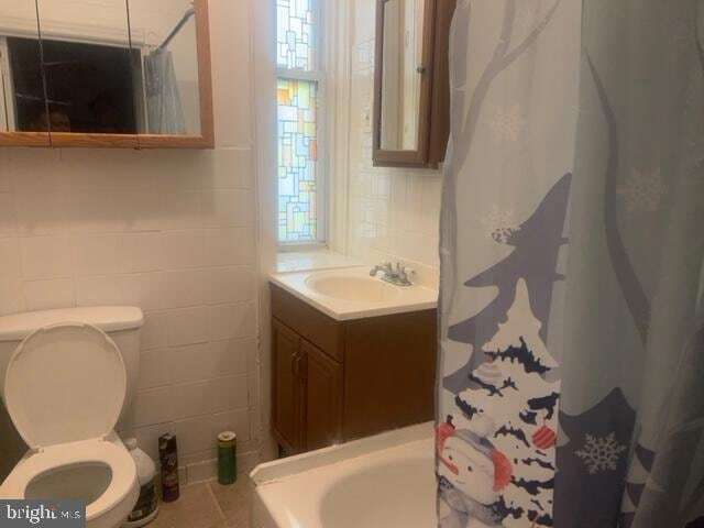 Building Photo - 5630 Walnut St