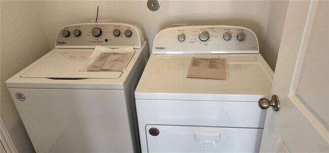 Building Photo - 18312 Speculator Ln