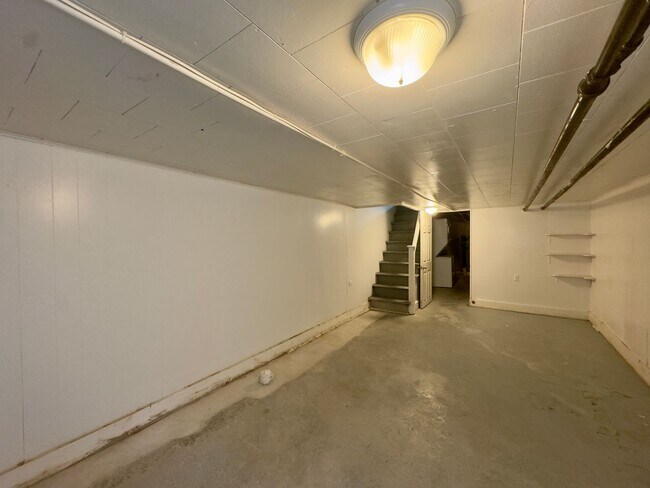 Building Photo - Charming 2BR/1BA Townhome in Canton/Upper Fells, Baltimore, MD!