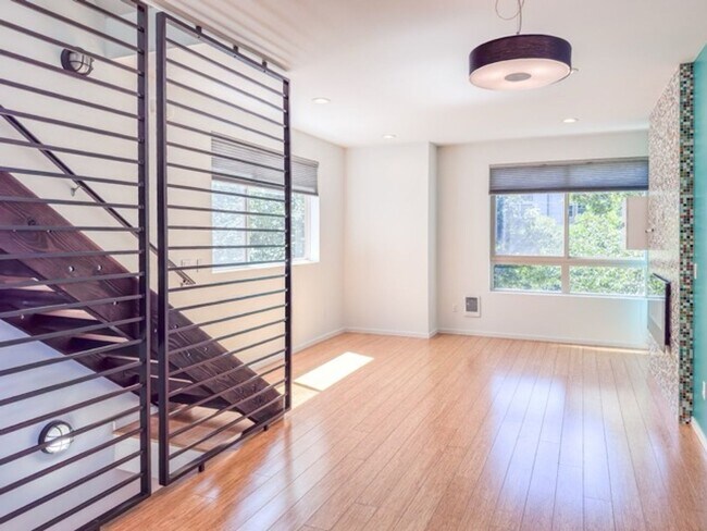 Building Photo - 4146 25th Ave SW