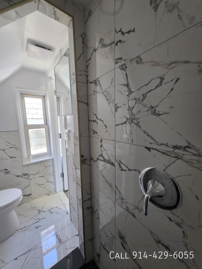 Building Photo - 16 Sherwood Ave