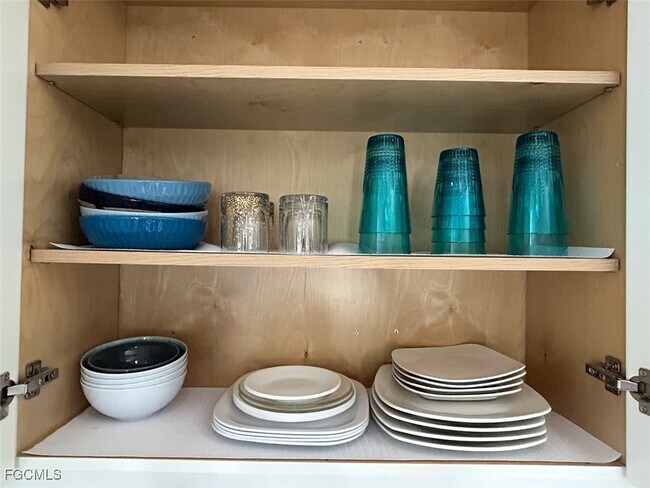 Building Photo - 915 Don Juan Ct