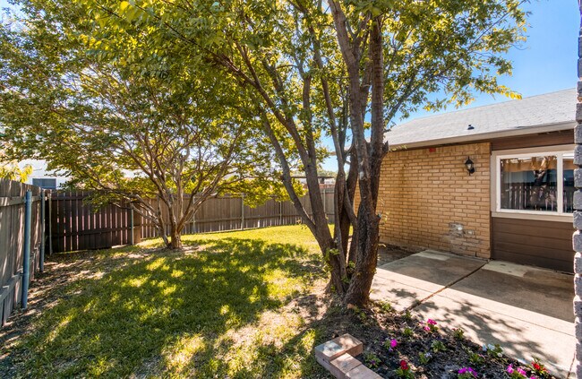 Building Photo - 5605 Twitty St