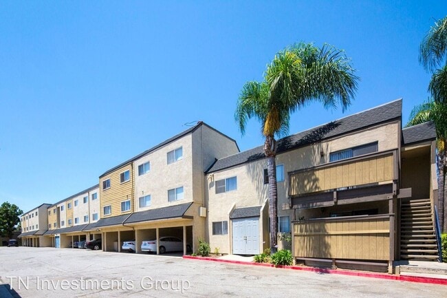 Building Photo - 8100 Orangewood Ave