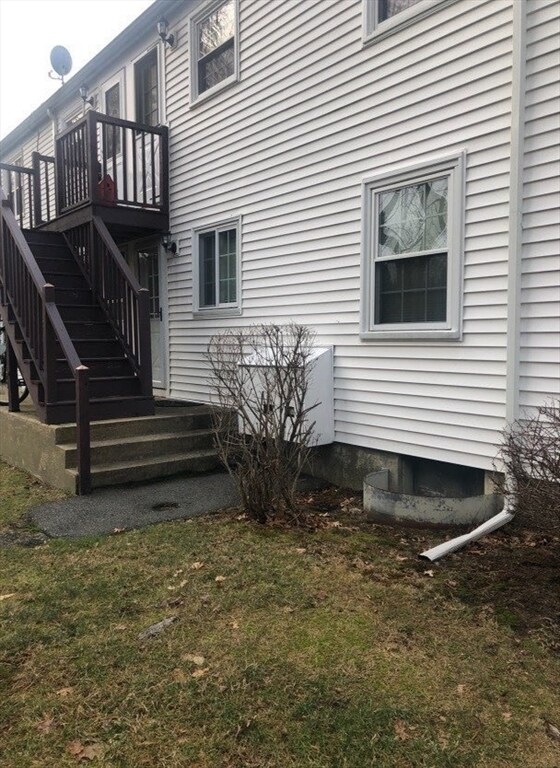 Building Photo - 26 Roberts Dr