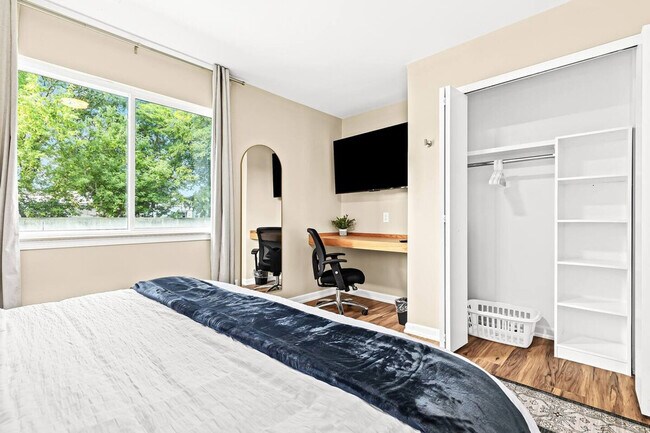 Building Photo - 27990 Gratiot Ave