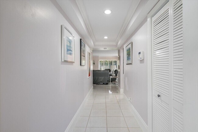 Building Photo - 13400 Polo Rd W