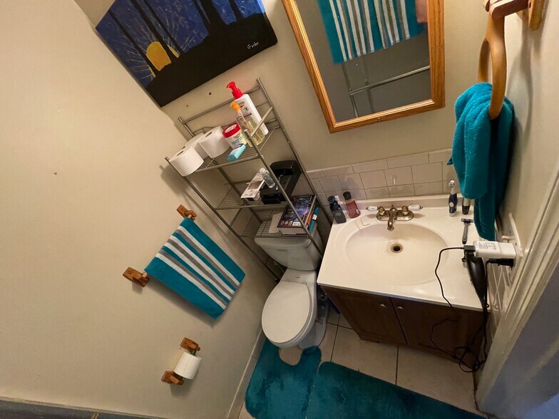 Building Photo - 1425 Madison St